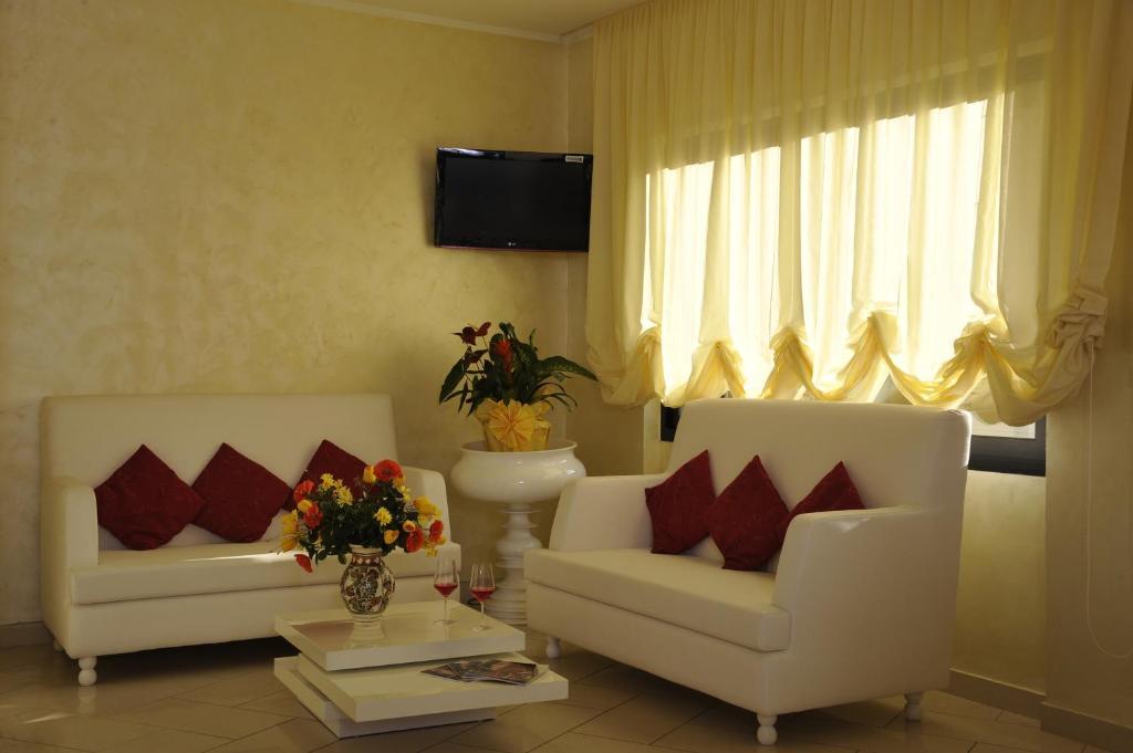 Hotel Fantasy Rimini Esterno foto